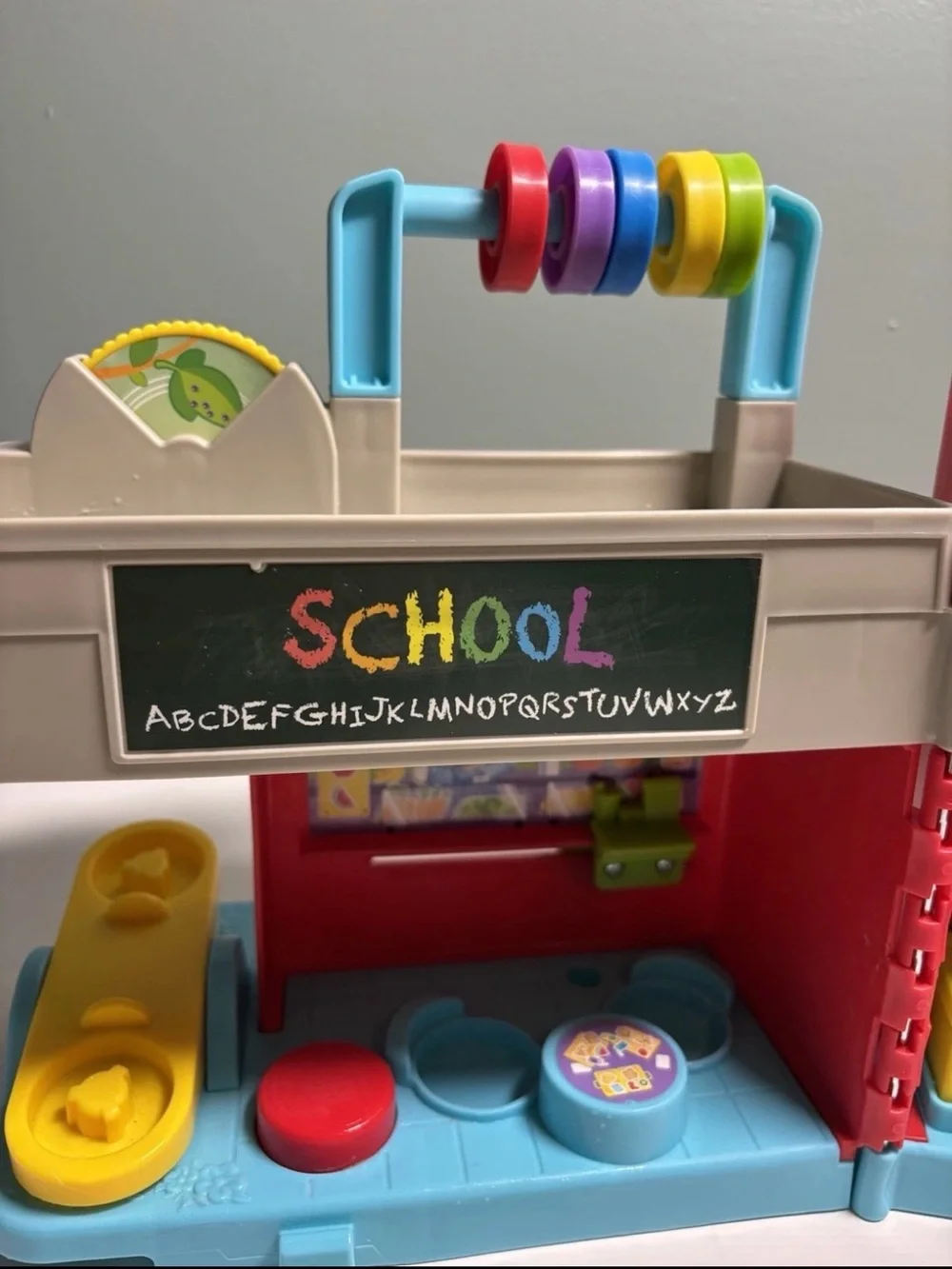 Fisher-Price Little People Friendly School Playset Lights Sounds Interactive